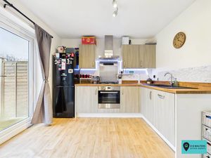 Kitchen- click for photo gallery